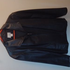 GENUINE LEATHER EAST 5TH.  FULL FRONT ZIP JACKET.  PERFECT CONDITION.